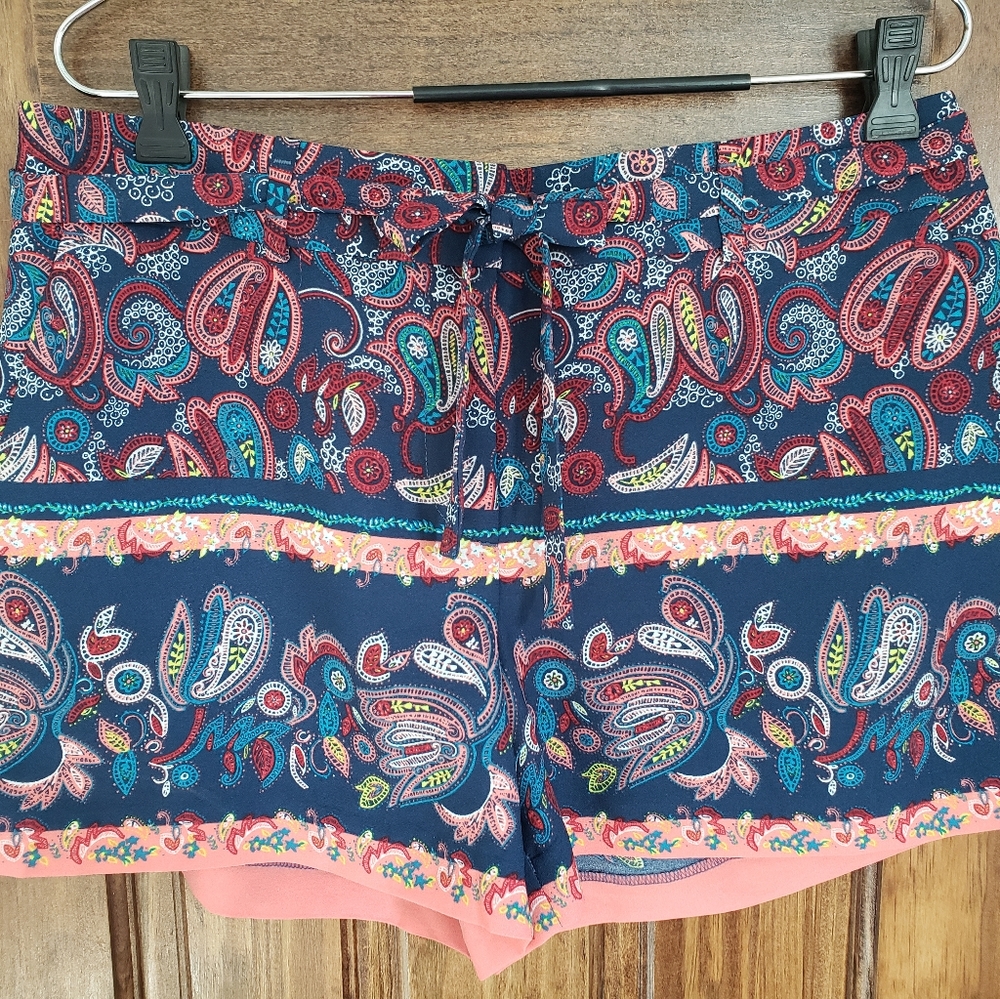 LOFT size 6 Shorts